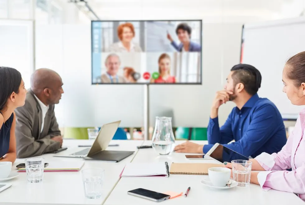 แนวทางการเตรียมความพร้อมสำหรับ Hybrid Meeting